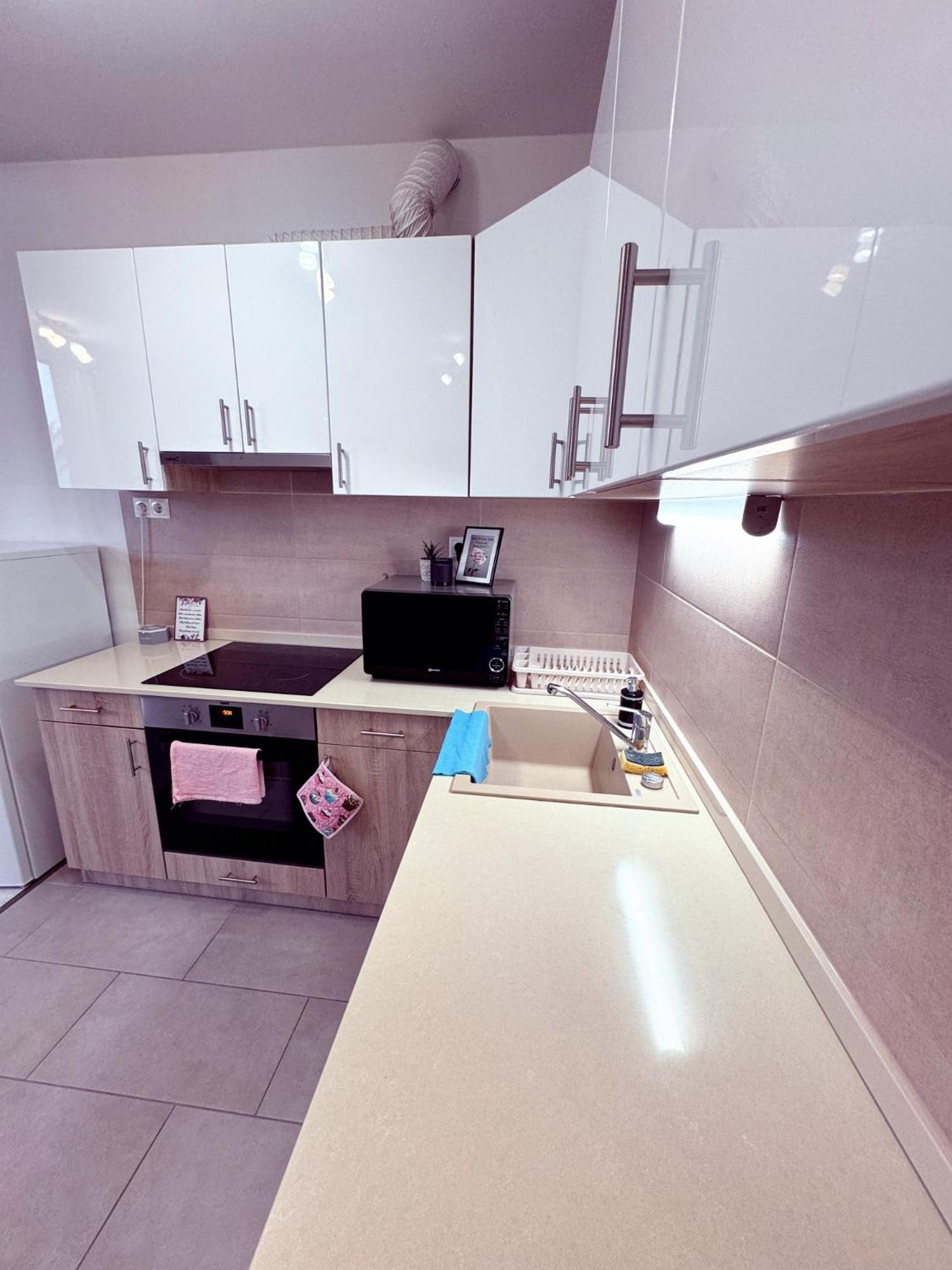 شقة Exclusive Family Apartman بيتْش المظهر الخارجي الصورة