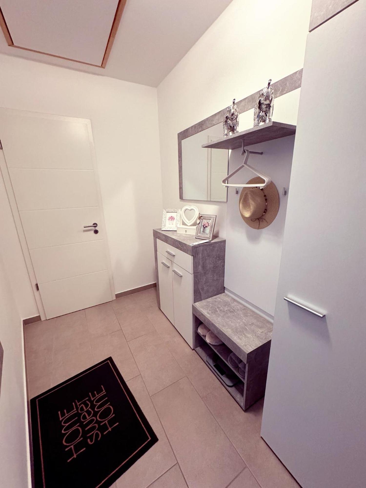شقة Exclusive Family Apartman بيتْش المظهر الخارجي الصورة